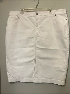 Classic Talbots Knee Length White Denim Skirt Size 20 WP Minimalist Preppy Plus